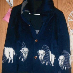Inca Imports, Men's XL coat, Navy w/buffalo design